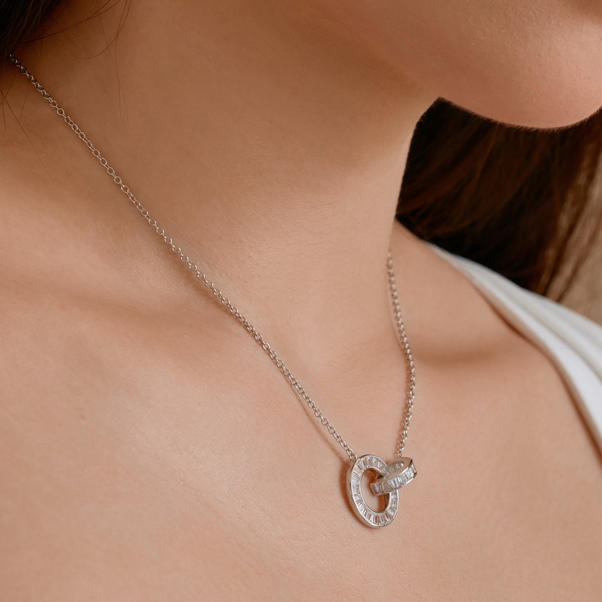 Interlocking Circle Necklace - Nuriale