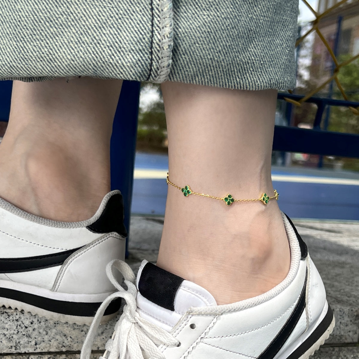 Emerald Accented Clover Anklet - Nuriale