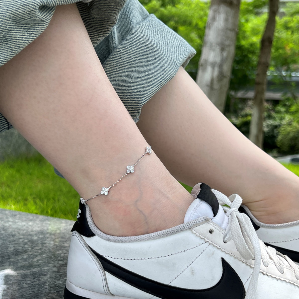 Diamond Accented Clover Anklet - Nuriale