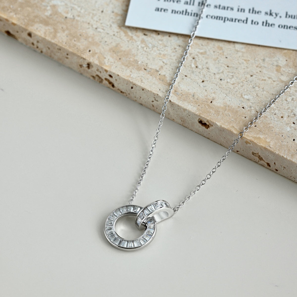Interlocking Circle Necklace - Nuriale