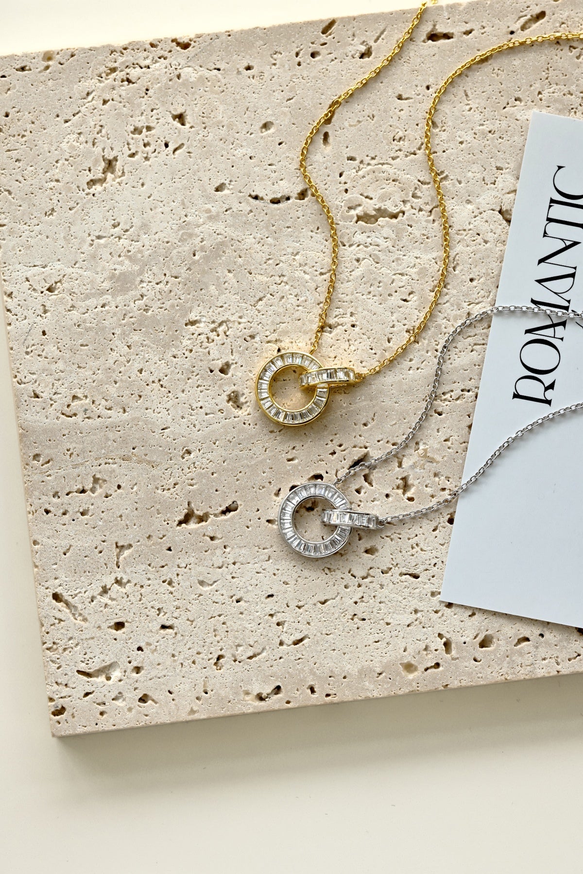 Interlocking Circle Necklace - Nuriale