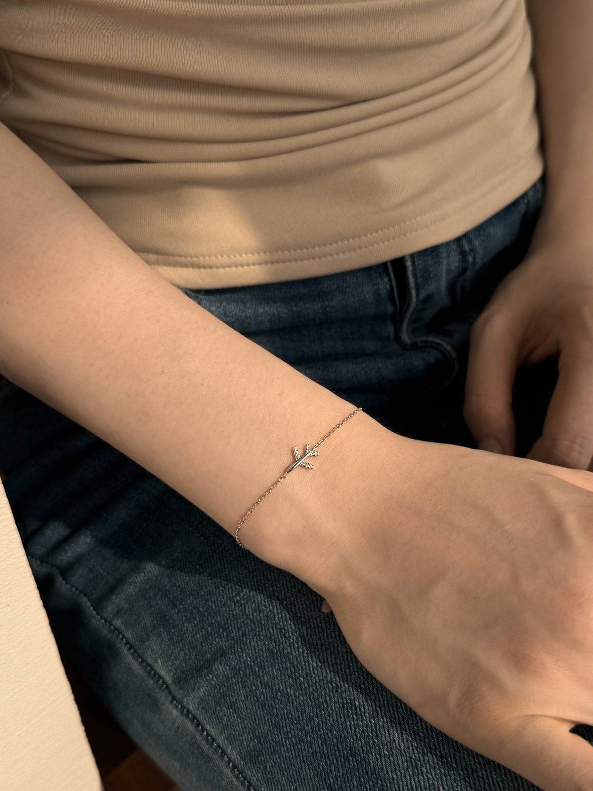 Airplane Charm Bracelet - Travel-Inspired Accessory | Nuriale