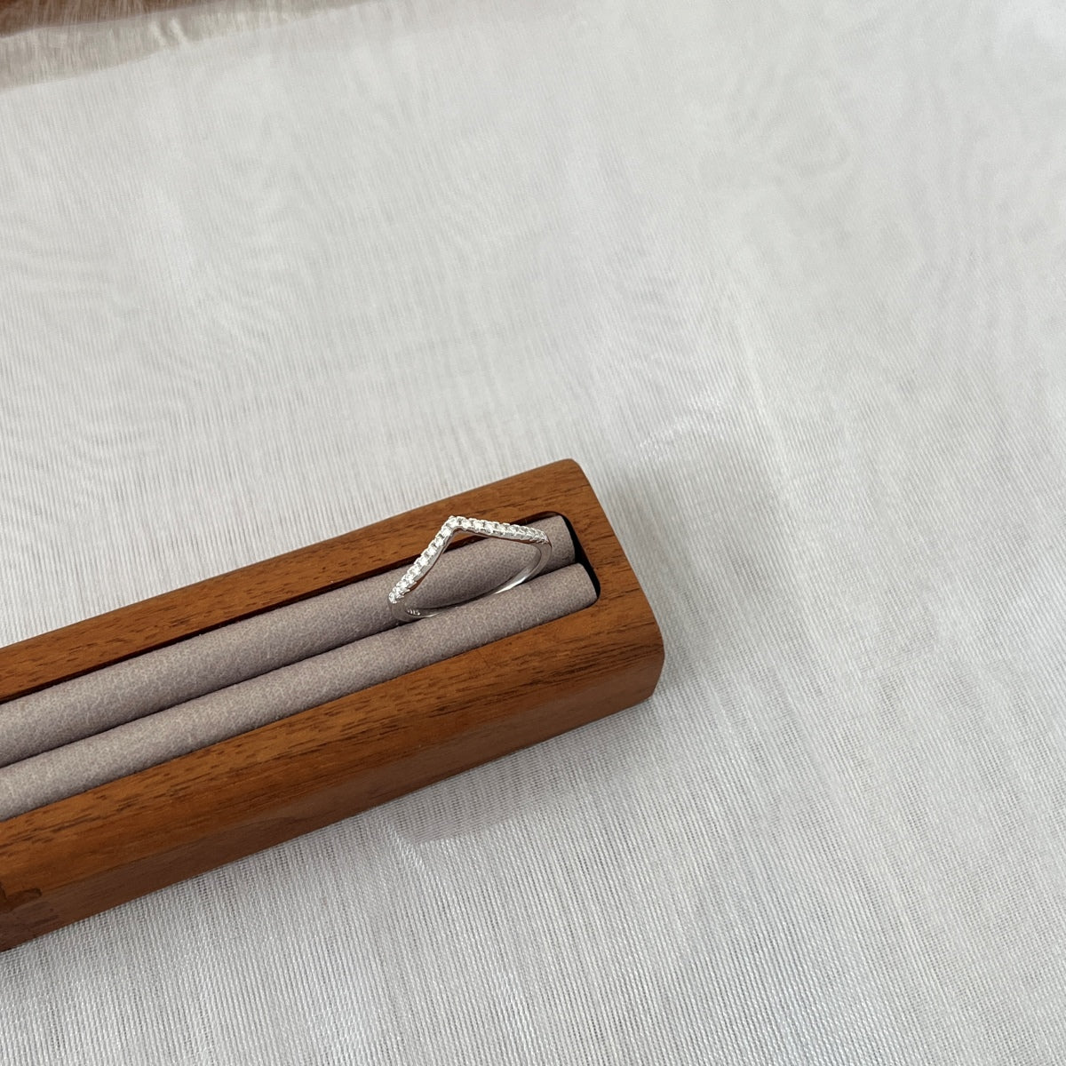 Sparkling Wishbone Ring