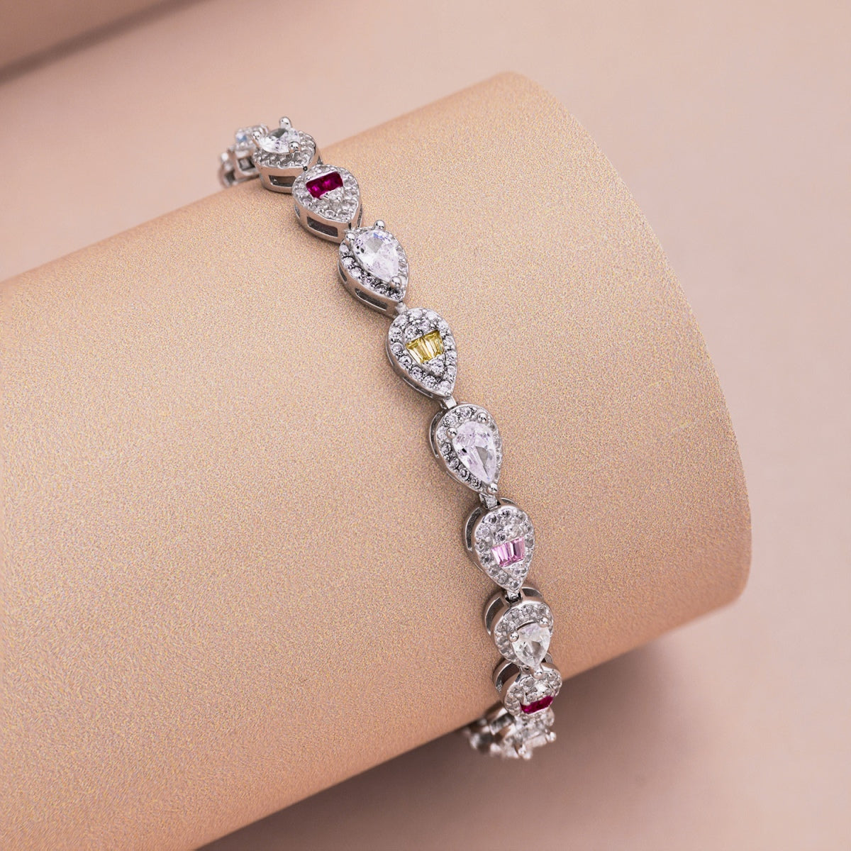 Teardrop Gemstone Bracelet - Nuriale