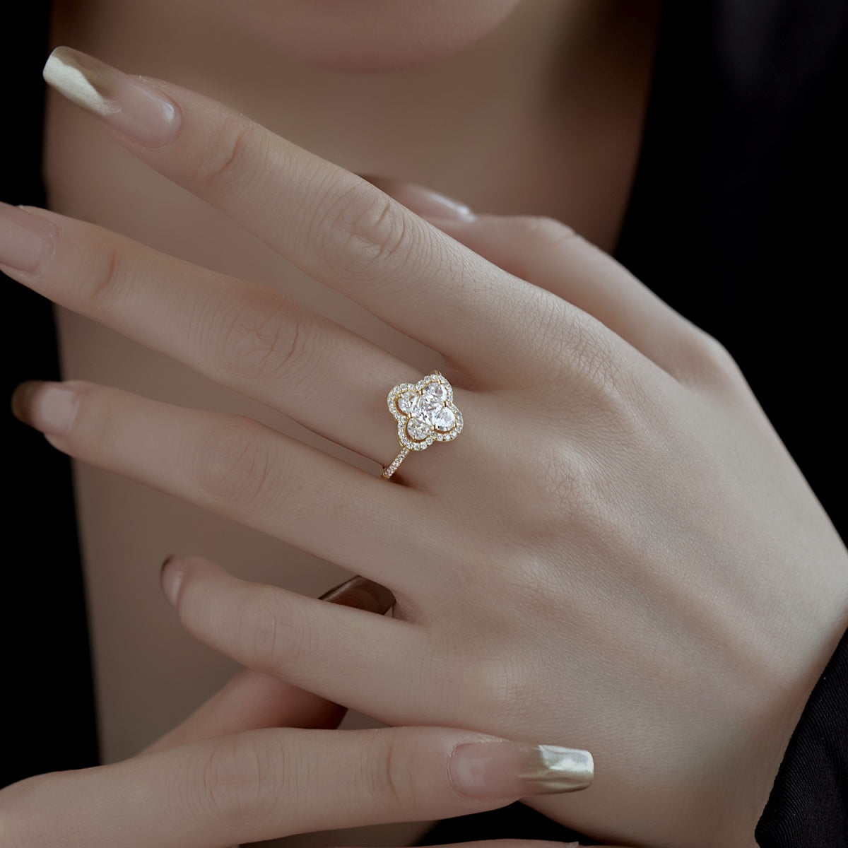 Sparkling Four-Leaf Clover Ring - Nuriale