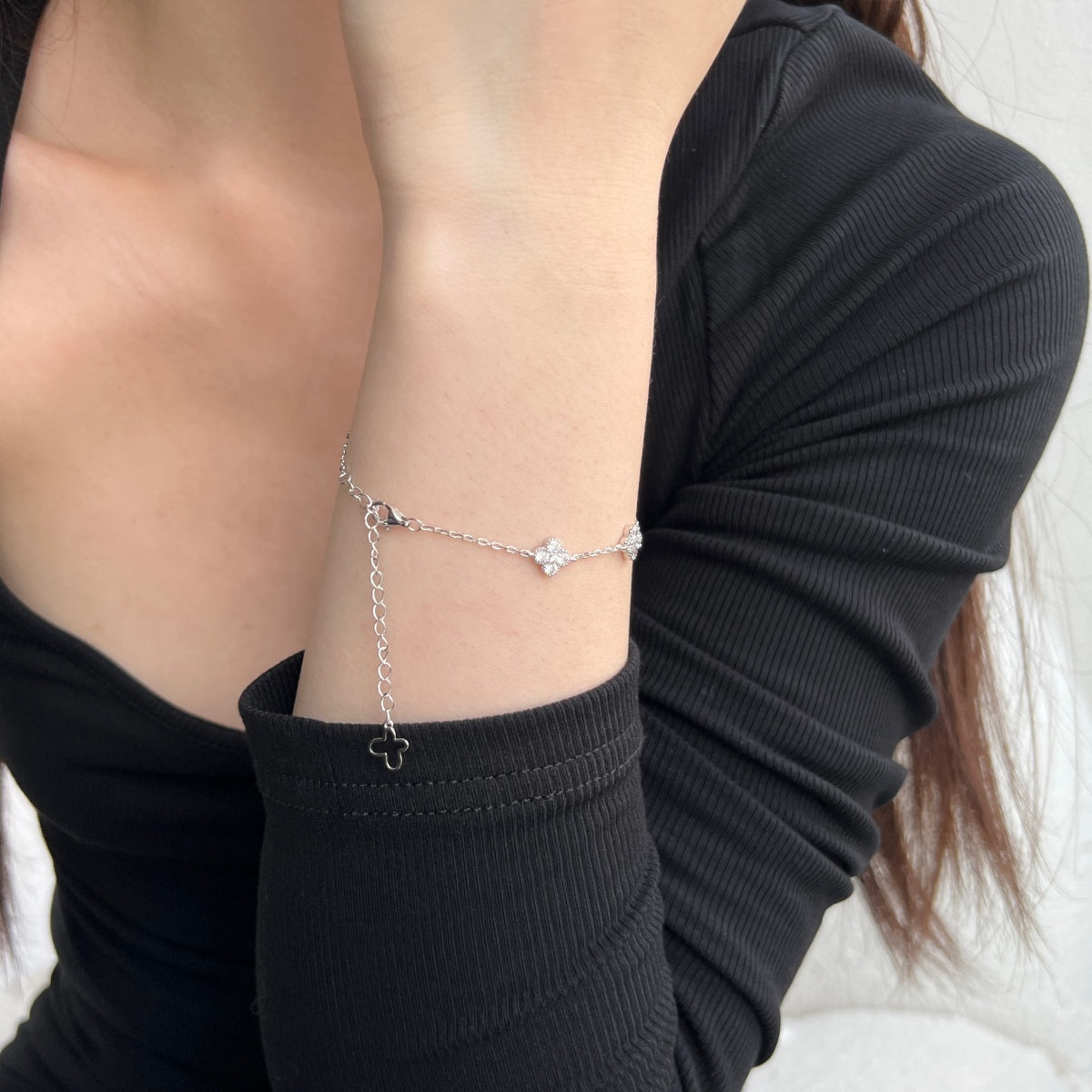 Diamond Accent Clover Charm Bracelet - Nuriale