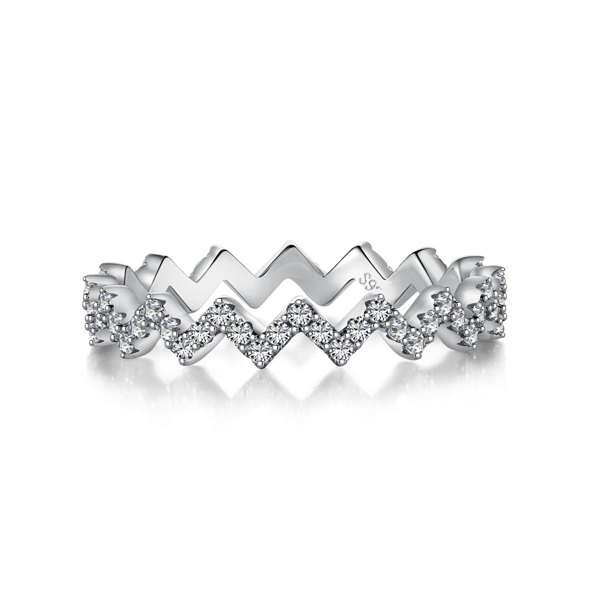 Chevron Zigzag Eternity Stacking Ring - Modern Elegance | Nuriale