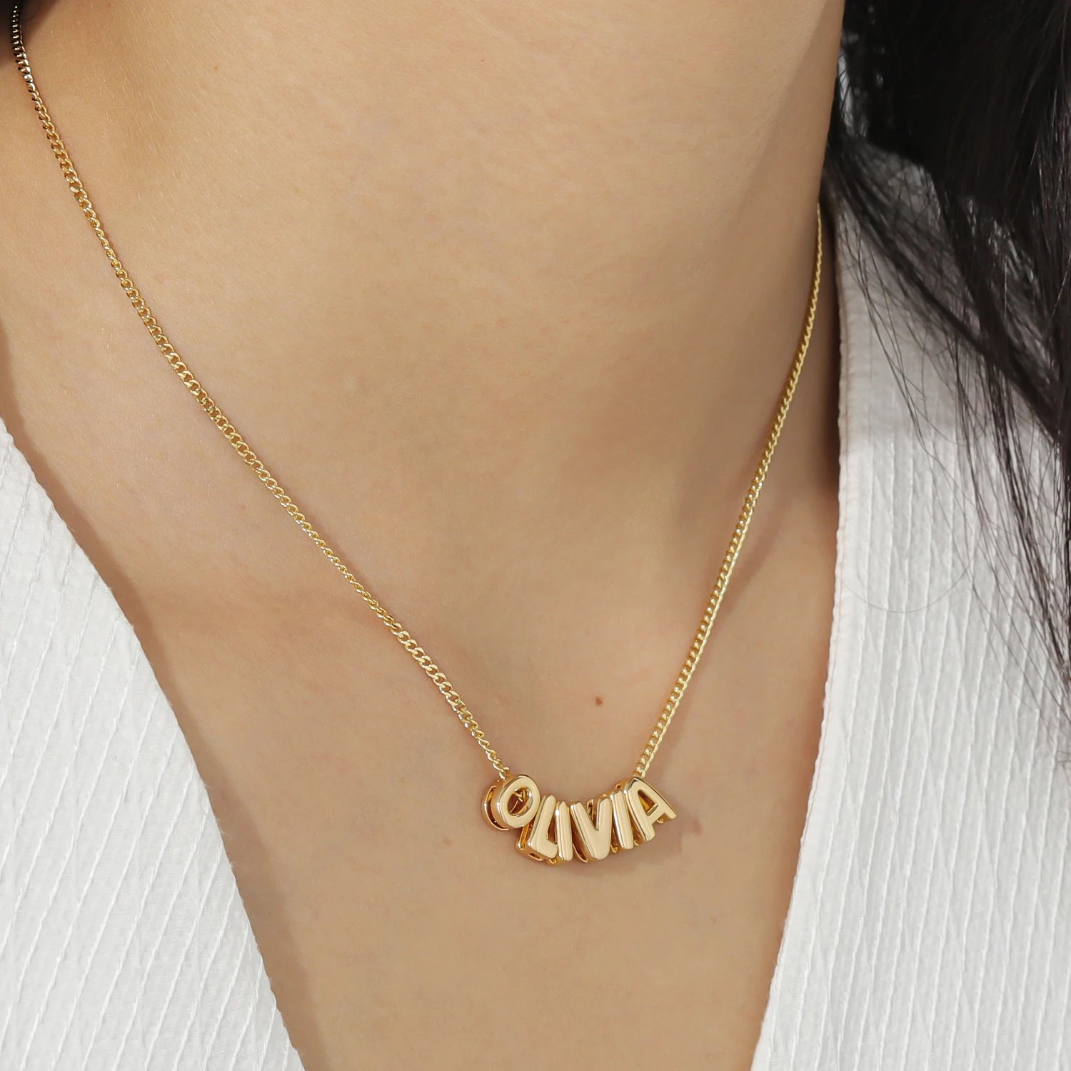 Curved Custom Bubble Puff Name Necklace - Nuriale