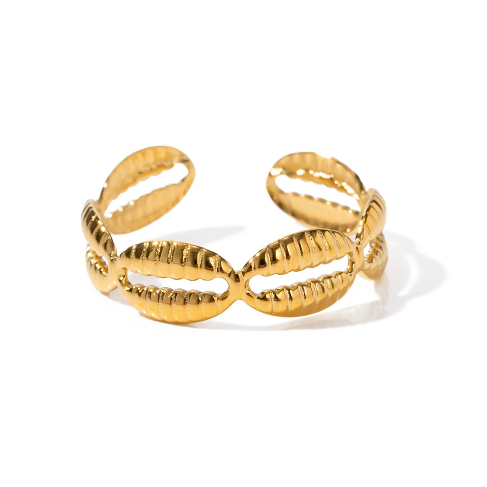 Coastal Elegance Shell Ring - Nuriale
