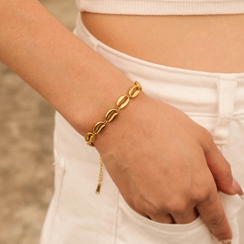 Cowrie Shell Bracelet - Nuriale