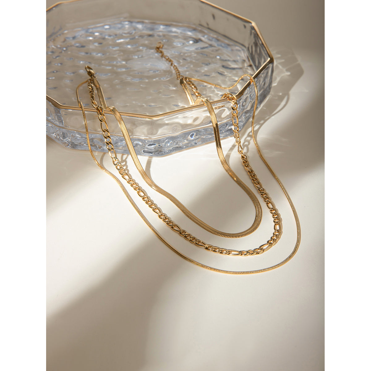 Elegant Chic Layered Necklace - Nuriale