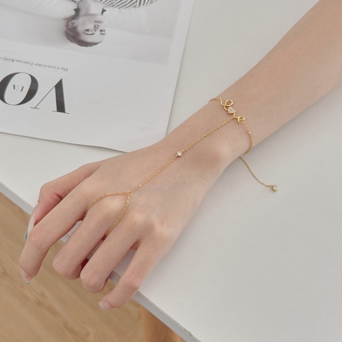 Love Hand Chain - Nuriale