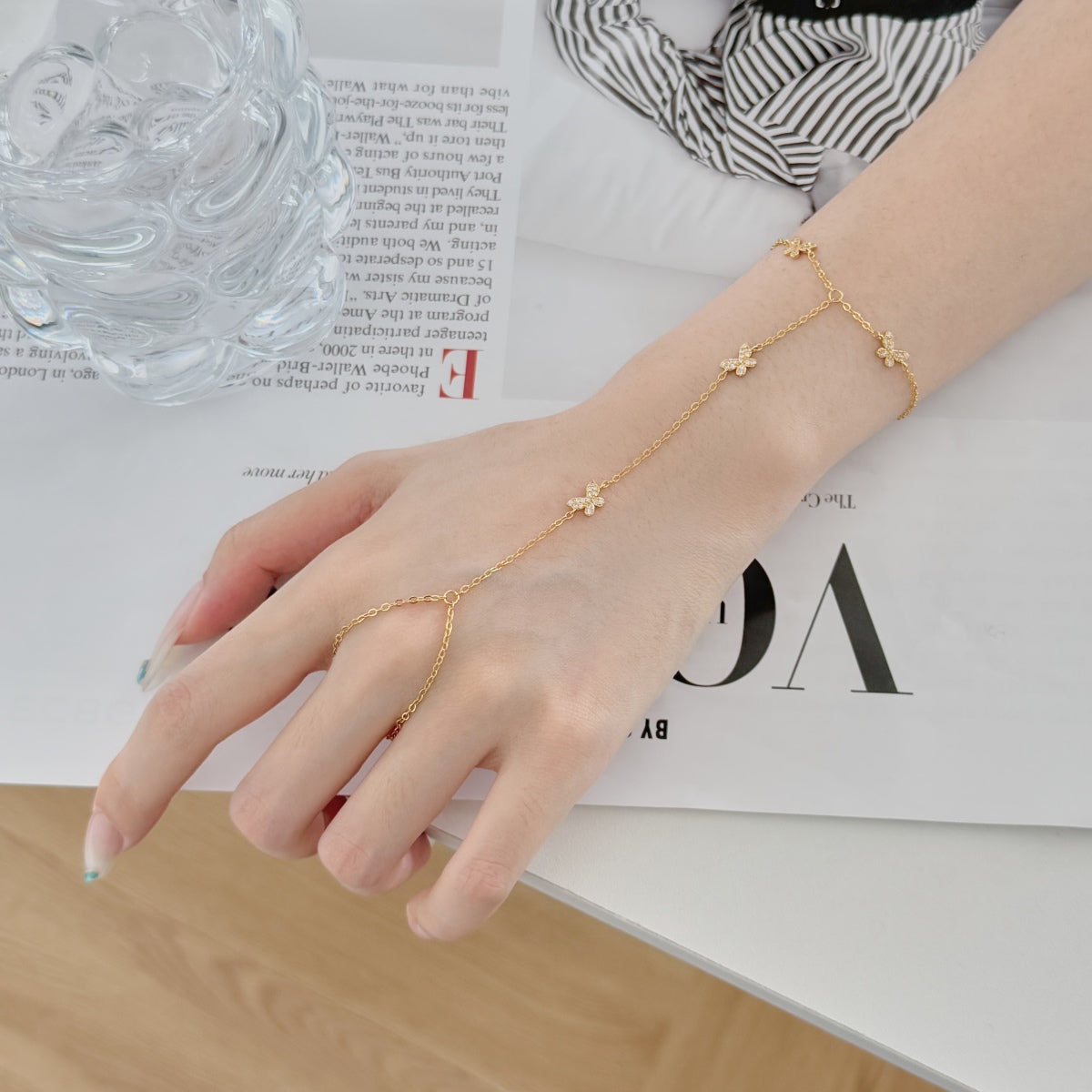 Butterfly Hand Chain - Nuriale