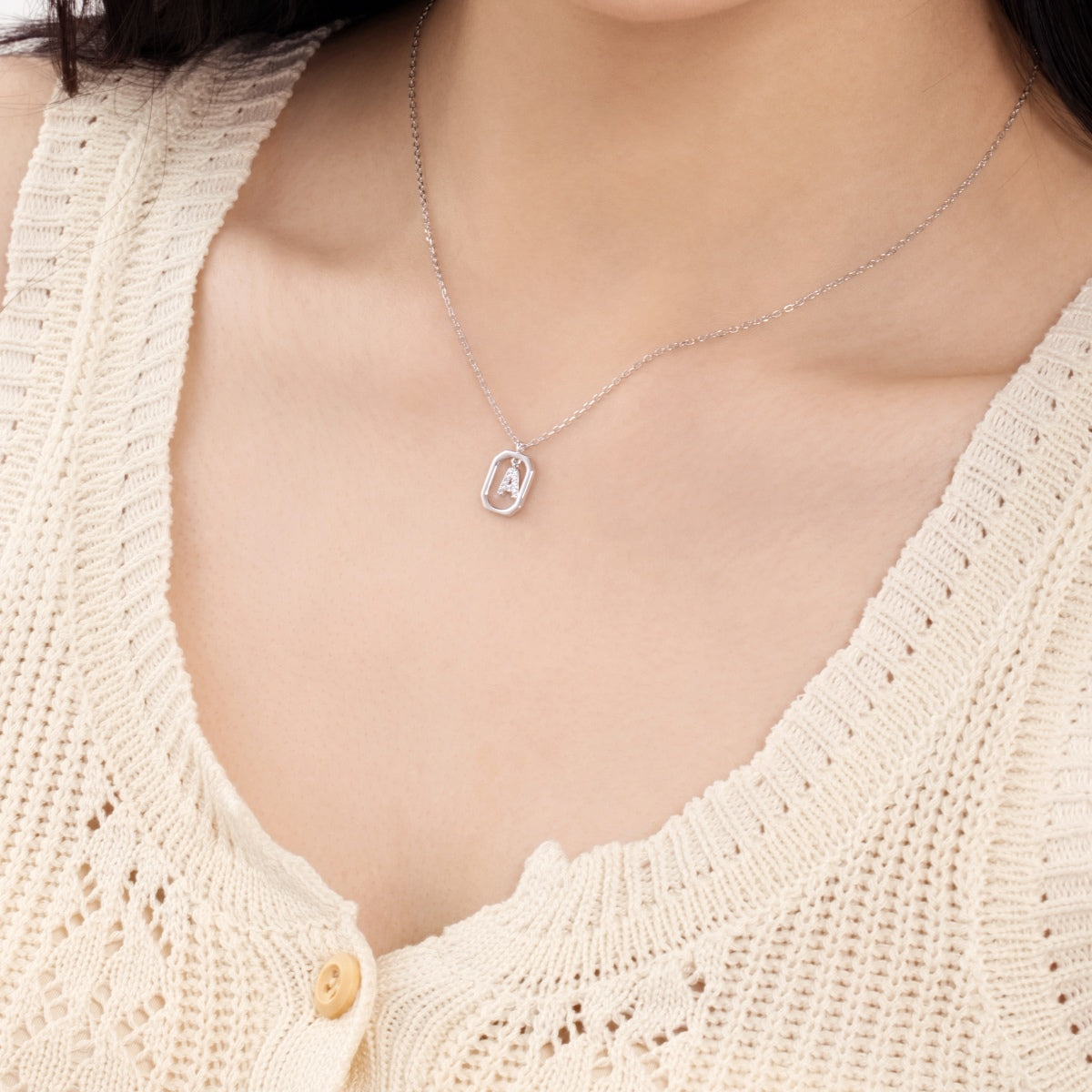 Free Fall Name Necklace - Nuriale